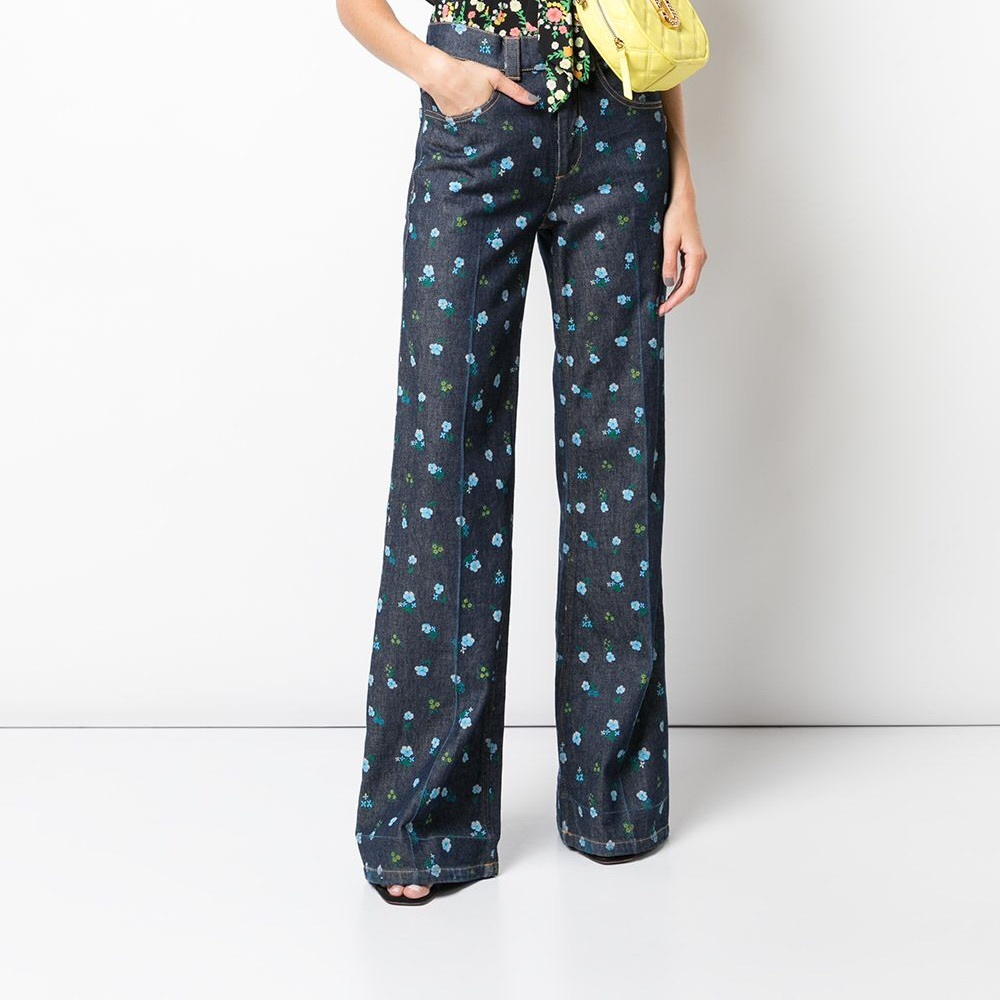 🎉 HOST PICK 🎉 Marc Jacobs The Flared Jean - Picture 1 of 5
